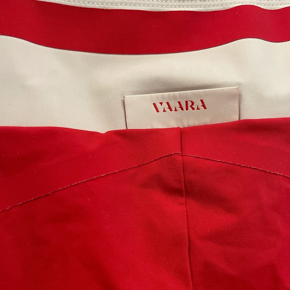 VAARA Leggings - perfect for Valentines Day!
